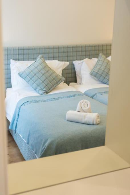 Self Catering , City Centre Apartment With Parking Единбург Екстериор снимка