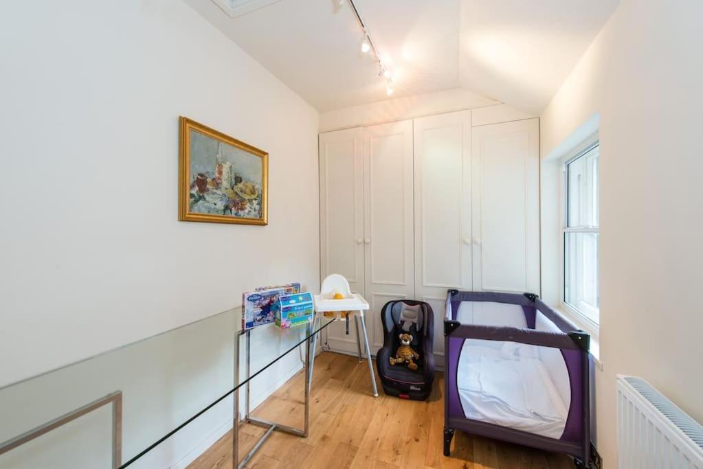 Self Catering , City Centre Apartment With Parking Единбург Екстериор снимка
