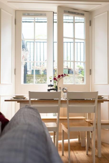 Self Catering , City Centre Apartment With Parking Единбург Екстериор снимка